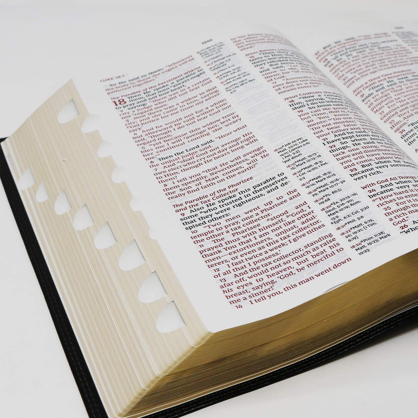 NKJV, Reference Bible, Classic Verse-by-Verse, Center-Column, Leathersoft, Black, Red Letter, Thumb Indexed, Comfort Print: Holy Bible, New King James Version